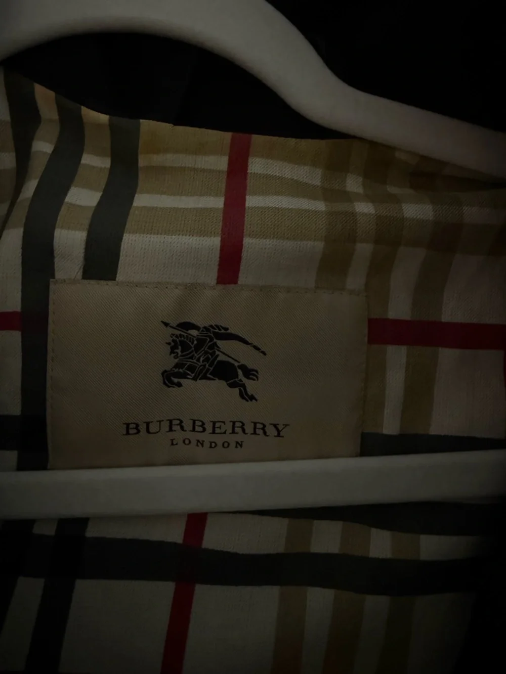 Burberry Black Women's Rain Jacket with Signature Check Lining - Picture 5 of 6